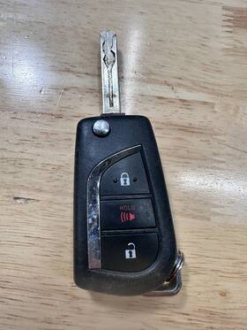 Mozb3f2f2l Toyota Flip Key 3 Button Worn Remote Fob