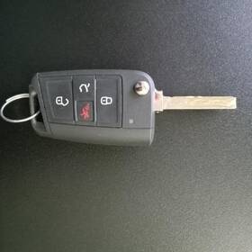 5g6959752 Volkswagen 2019 Vw Jetta Flip-style Key Fob - Excellent Like New
