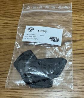H893 Volkswagen Key Remote Back With Vw Logo Part Pair
