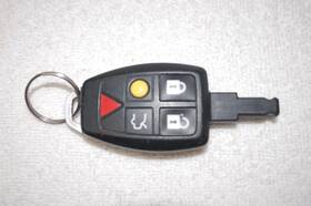 N11042 Volvo 2005 V50 T5 Wagon Keyless Entry Remote Key Fob Oem Transmitter