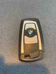 Genuine Oem Bmw Keyless Entry Remote Fob Transmitter 3 Button YGOHUF5662. Fixed Price $9.00.